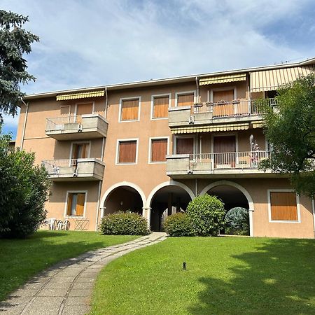 Gold Garda Desenzano Apartment Desenzano del Garda Ngoại thất bức ảnh