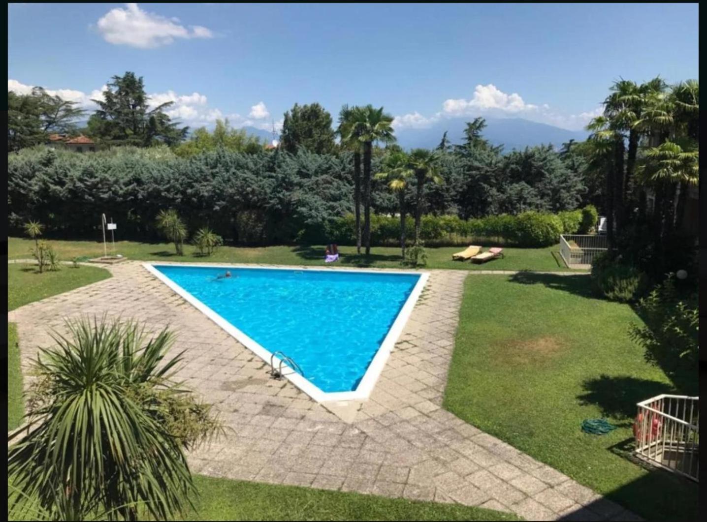 Gold Garda Desenzano Apartment Desenzano del Garda Ngoại thất bức ảnh